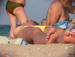 Topless girls on the beach - 144 4/39