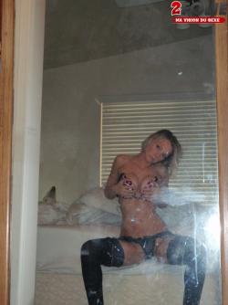 Blondie takes selfshots 2/39