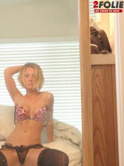 Blondie takes selfshots 16/39