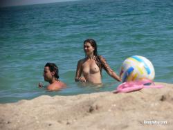Nude girls on the beach - 351 29/43