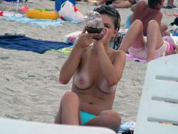Topless girls on the beach -  009 42/47