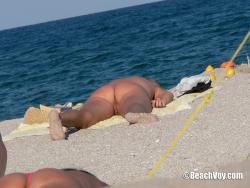 Nude girls on the beach - 097 2/49