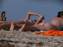 Nude girls on the beach - 281 27/52