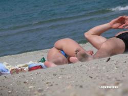 Topless girls on the beach - 053 23/49