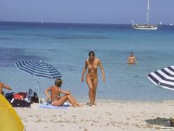 Nude girls on the beach - 177 35/49