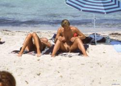 Nude girls on the beach - 177 45/49