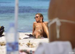 Nude girls on the beach - 177 43/49