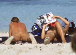 Nude girls on the beach - 177 47/49