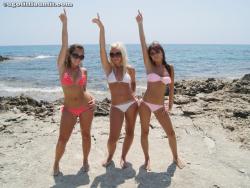 Beach - jess and friends 1 4/110