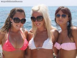 Beach - jess and friends 1 99/110