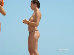 Nude girls on the beach - 198 34/45