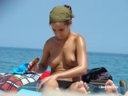 Topless girls on the beach - 098 - part 1 23/44