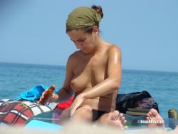Topless girls on the beach - 098 - part 1 24/44
