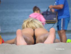 Topless girls on the beach - 089 - part 1  5/25