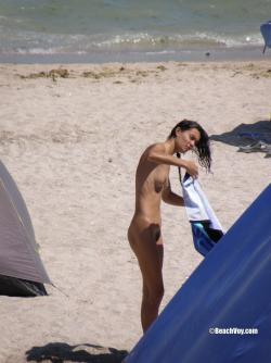 Nude girls on the beach - 100 22/29