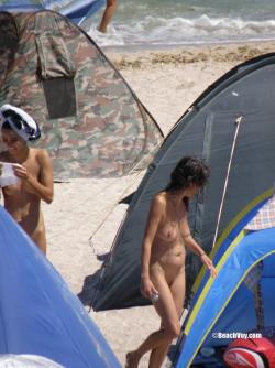 Nude girls on the beach - 100 29/29