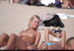 Topless girls on the beach - 020 - part 2 2/48