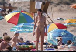 Topless girls on the beach - 020 - part 2 19/48