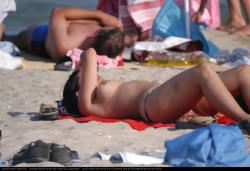Topless girls on the beach - 020 - part 2 33/48