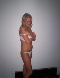 Horny blond teen 25/36