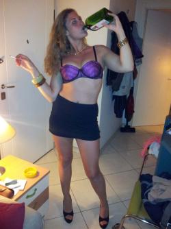 Katia p exposed webslut - me drunk smoking nasty whore(12 pics)