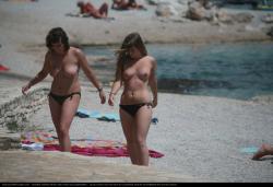 Topless girls on the beach - 104 5/30