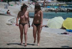 Topless girls on the beach - 104 15/30