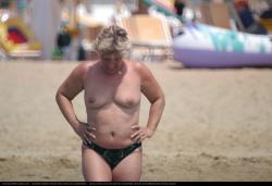 Topless girls on the beach - 289 - part 2 28/38
