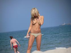Topless girls on the beach - 266 26/42