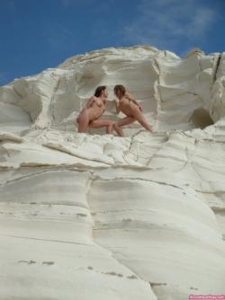Hot milf outdoor nude pics 29/39