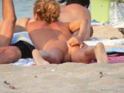 Nude girls on the beach - 176 22/48