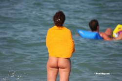 Nude girls on the beach - 108 20/30