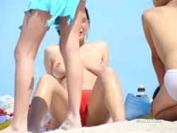 Topless girls on the beach - 082 - part 2  25/49