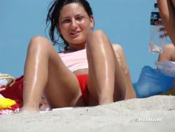 Topless girls on the beach - 082 - part 2  34/49