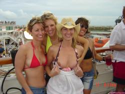 Naughty orgy milf pics 8/38