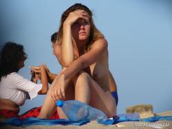 Nude girls on the beach - 241 14/43