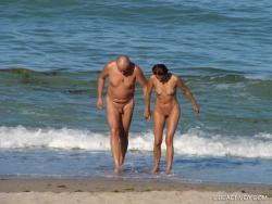 Nude girls on the beach - 175 5/48