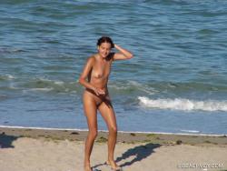 Nude girls on the beach - 175 12/48