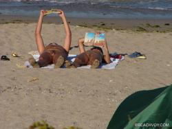 Nude girls on the beach - 175 26/48