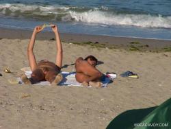 Nude girls on the beach - 175 39/48