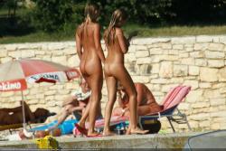 Nude girls on the beach - 116 4/42