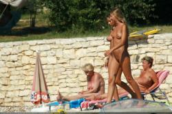 Nude girls on the beach - 116 27/42