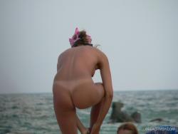 Nude girls on the beach - 235 8/35