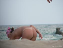 Nude girls on the beach - 235 11/35