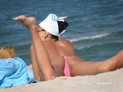 Topless girls on the beach - 044 - part 1 5/63
