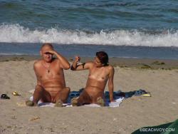 Nude girls on the beach - 381 12/49
