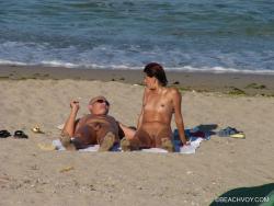 Nude girls on the beach - 381 13/49