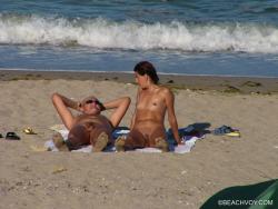 Nude girls on the beach - 381 16/49