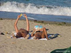 Nude girls on the beach - 381 39/49