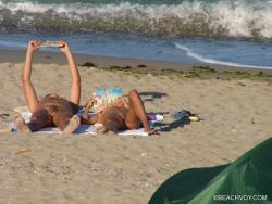 Nude girls on the beach - 381 46/49